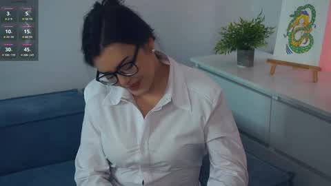 Mia online show from 10/29/25, 08:27