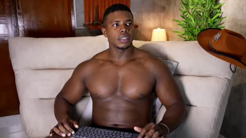 Leandro jones online show from 10/12/25, 11:53