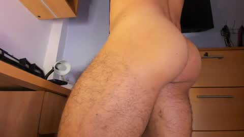 Snapshot of leonardo_sanguinnetti chatting on 07/24/26, 11:47 JOSEPH online show from 07/24/26, 11:47