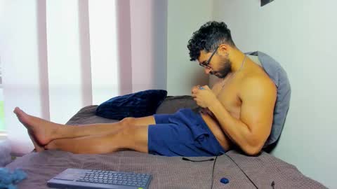 Len online show from 11/06/25, 05:03