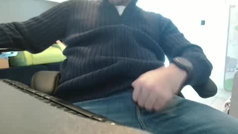 Snapshot of leone44 chatting on 01/23/25, 08:46 angel e sonia online show from 01/23/25, 08:46