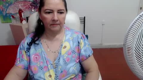 Snapshot of leonela_69 chatting on 09/15/25, 11:38 leonela online show from 09/15/25, 11:38