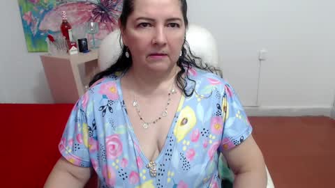 Snapshot of leonela_69 chatting on 09/18/25, 01:18 leonela online show from 09/18/25, 01:18