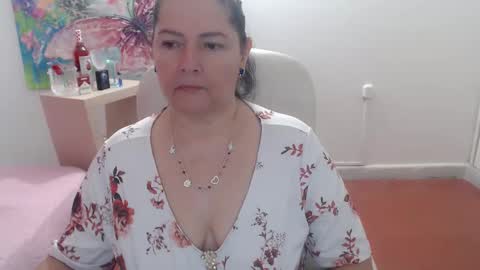 Snapshot of leonela_69 chatting on 10/13/25, 02:22 leonela online show from 10/13/25, 02:22