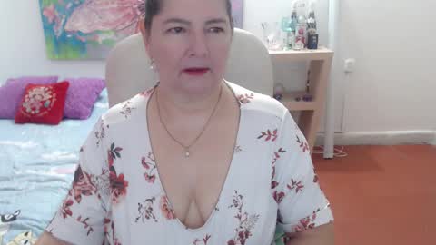 leonela   online show from 03/12/26, 12:39