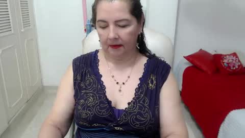 Snapshot of leonela_69 chatting on 06/05/26, 10:48 leonela online show from 06/05/26, 10:48