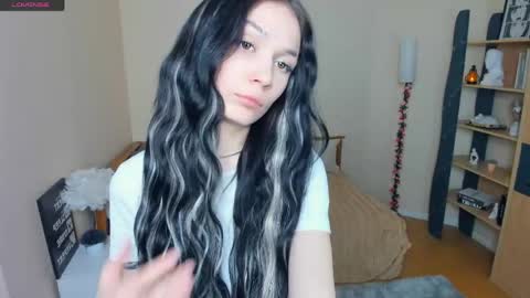 Snapshot of leonewiechec chatting on 04/15/26, 09:15 Alice online show from 04/15/26, 09:15