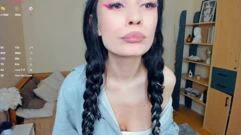 Snapshot of leonewiechec chatting on 04/25/26, 08:50 Alice online show from 04/25/26, 08:50