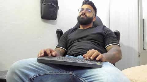 Leo online show from 01/08/25, 03:08