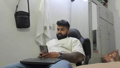 Leo online show from 01/13/25, 01:45