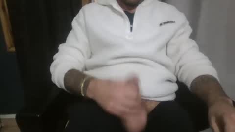 Snapshot of leonidascum chatting on 12/11/24, 02:52 leonidascum online show from 12/11/24, 02:52