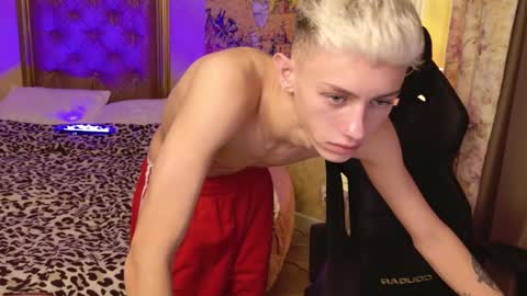 leonlure online show from 10/10/25, 06:23