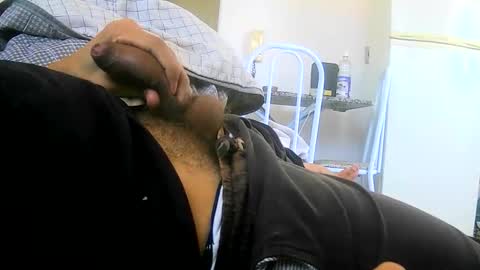 Snapshot of leonnxv chatting on 10/03/25, 02:58 leonnxv online show from 10/03/25, 02:58