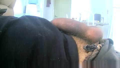 Snapshot of leonnxv chatting on 10/05/25, 12:03 leonnxv online show from 10/05/25, 12:03