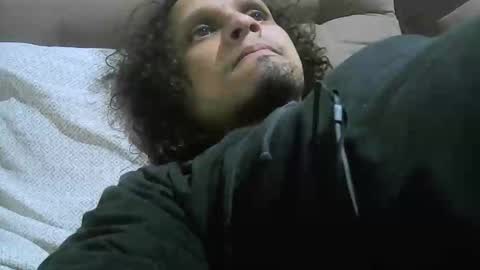 Snapshot of leonnxv chatting on 10/25/25, 02:19 leonnxv online show from 10/25/25, 02:19