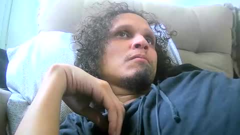 Snapshot of leonnxv chatting on 10/26/25, 02:01 leonnxv online show from 10/26/25, 02:01