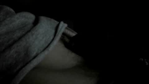 Snapshot of leonnxv chatting on 10/27/25, 02:04 leonnxv online show from 10/27/25, 02:04