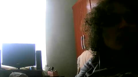 Snapshot of leonnxv chatting on 11/02/25, 12:29 leonnxv online show from 11/02/25, 12:29