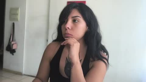 Snapshot of leonorfox chatting on 06/23/26, 04:27 leonorfox online show from 06/23/26, 04:27
