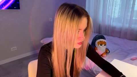 Snapshot of leonormcelyea chatting on 03/25/26, 03:40 Eve online show from 03/25/26, 03:40