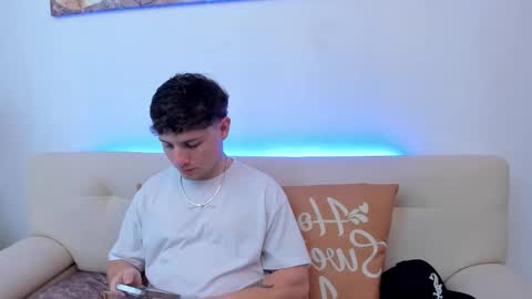 Leo  online show from 10/28/25, 09:28