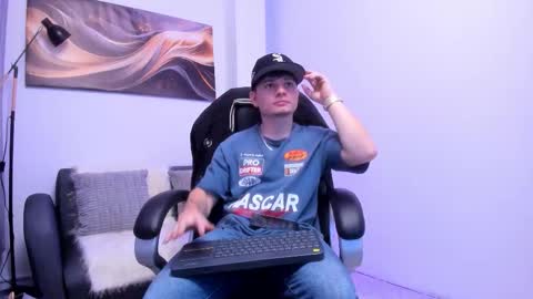 Leo  online show from 11/14/25, 04:11