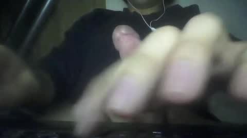 leoonel_95 online show from 12/18/25, 05:02