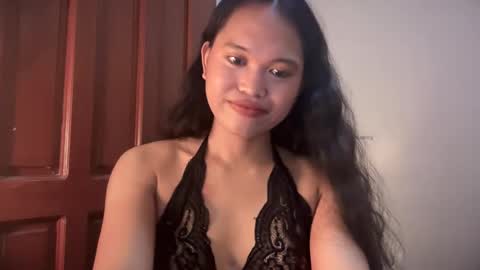 Snapshot of leora_luna chatting on 03/05/26, 12:39 Jenn online show from 03/05/26, 12:39