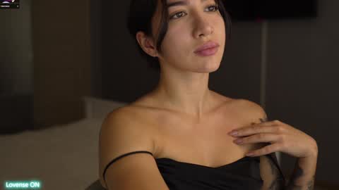 Leora online show from 12/03/24, 04:17