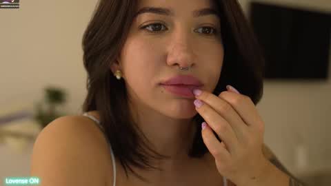 Leora online show from 02/25/25, 05:04