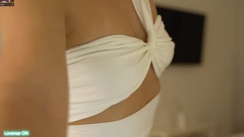 Leora online show from 02/28/25, 04:10