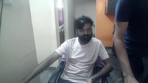 Leo online show from 12/17/24, 08:01