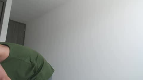 Snapshot of leostorm25 chatting on 09/26/25, 02:32 leostorm25 online show from 09/26/25, 02:32