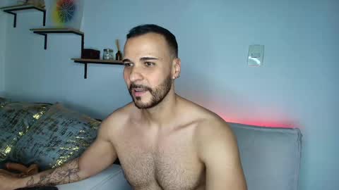 Snapshot of leoxgold chatting on 04/28/26, 02:27 leoxgold online show from 04/28/26, 02:27