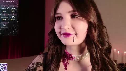 Snapshot of lerakit chatting on 10/30/25, 03:57 Nicole Moore online show from 10/30/25, 03:57