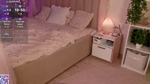 Snapshot of lerakit chatting on 01/19/26, 03:05 Nicole Moore online show from 01/19/26, 03:05