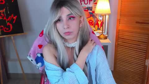 Eveline online show from 03/25/26, 01:33