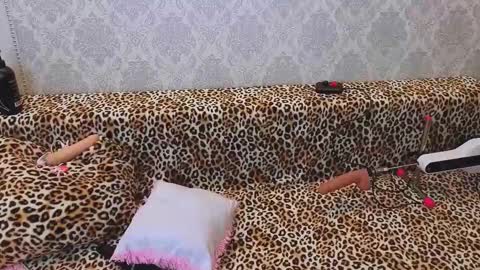 Snapshot of lesley_mil chatting on 03/29/26, 10:04 Lesley online show from 03/29/26, 10:04