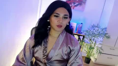 Snapshot of lesleyanderson chatting on 04/17/26, 01:03 Pat online show from 04/17/26, 01:03