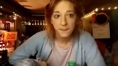 Snapshot of lesleygumgrass chatting on 12/02/25, 09:14 LesleyGumGrass- The Boring Trans girl online show from 12/02/25, 09:14