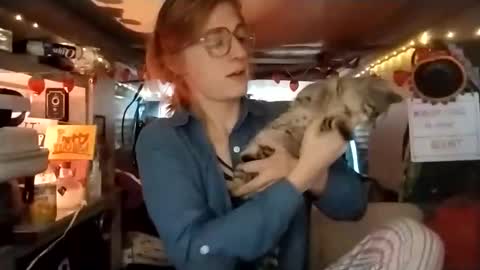 Snapshot of lesleygumgrass chatting on 12/15/25, 06:12 LesleyGumGrass- The Boring Trans girl online show from 12/15/25, 06:12