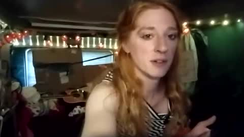 Snapshot of lesleygumgrass chatting on 04/18/26, 07:07 LesleyGumGrass- The Boring Trans girl online show from 04/18/26, 07:07