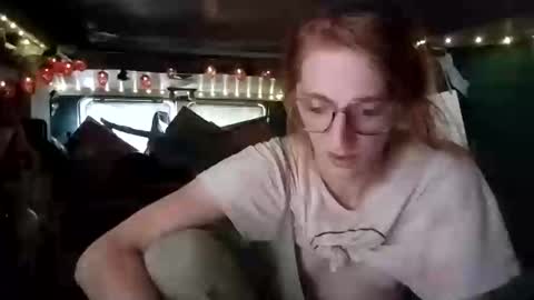 Snapshot of lesleygumgrass chatting on 06/03/26, 05:40 LesleyGumGrass- The Boring Trans girl online show from 06/03/26, 05:40