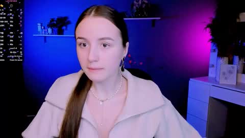 Snapshot of leslie_bird chatting on 10/16/25, 05:19 leslie_bird online show from 10/16/25, 05:19