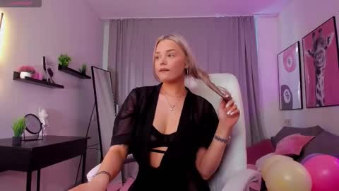 Snapshot of leslie_caronn chatting on 01/14/26, 07:36 Stacey online show from 01/14/26, 07:36