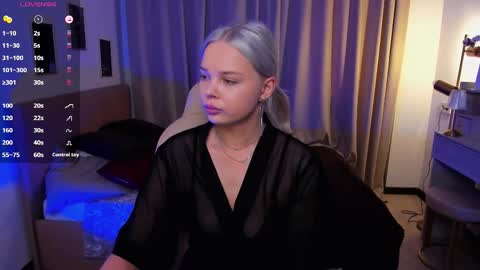 Snapshot of leslie_caronn chatting on 03/29/26, 07:30 Stacey online show from 03/29/26, 07:30