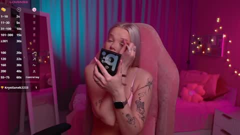 Snapshot of leslie_caronn chatting on 04/02/26, 07:39 Stacey online show from 04/02/26, 07:39