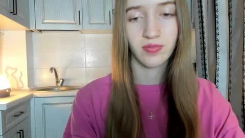  LESLIE   online show from 11/18/25, 08:24