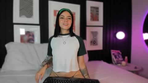 leslie_thompson online show from 01/06/26, 08:12