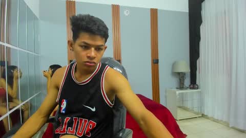 L E S L E Y  AND  D R A K O online show from 02/27/25, 10:31